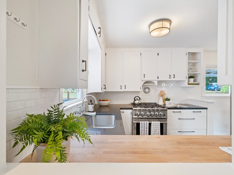 Vancouver kitchen with granite countertops